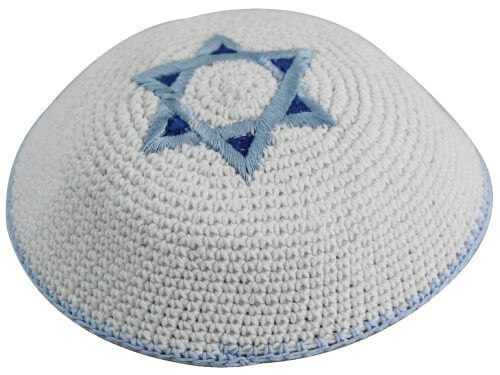 כיפה סרוגה רקמה מגן דוד תכלת וכחול 17 ס"מ