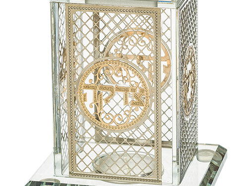 קופת צדקה קריסטל עם פלקטות "עיטורים" 9X12 ס"מ | Crystal Tzedakah Box 12*9 cm with Plaque