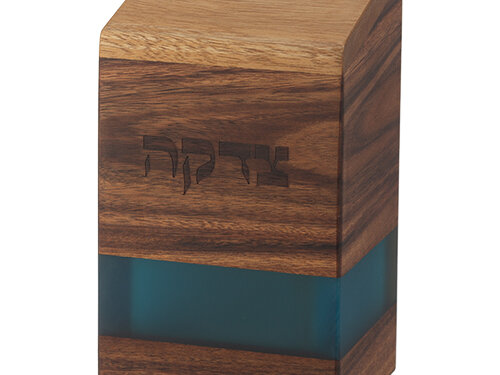 קופת צדקה עץ עם אפוקסי טורקיז 14 ס"מ | Wood Tzedakah Box with Turquoise Epoxy 14 cm